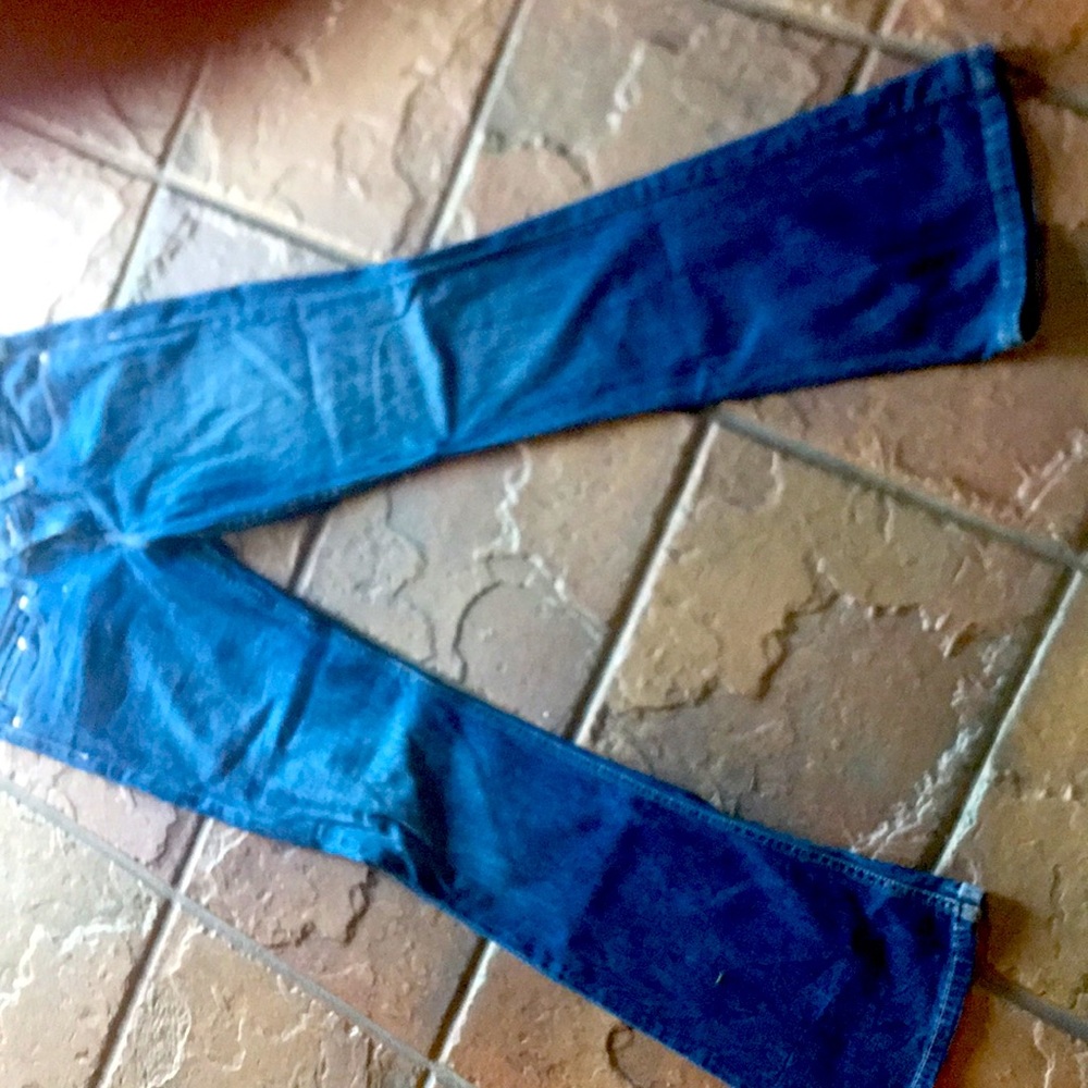 Levi’s bootcut 518 jeans